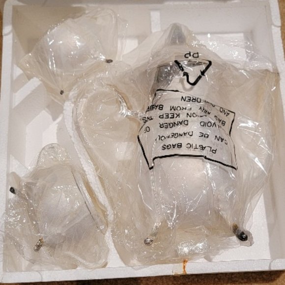 Vintage William Rogers Silver Plated Coffee Teapot Set - Picture 3 of 6